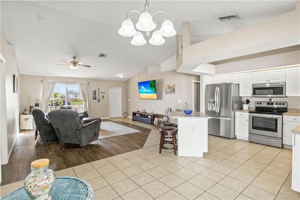 4409 Jacaranda Pkwy W Property Photo 8