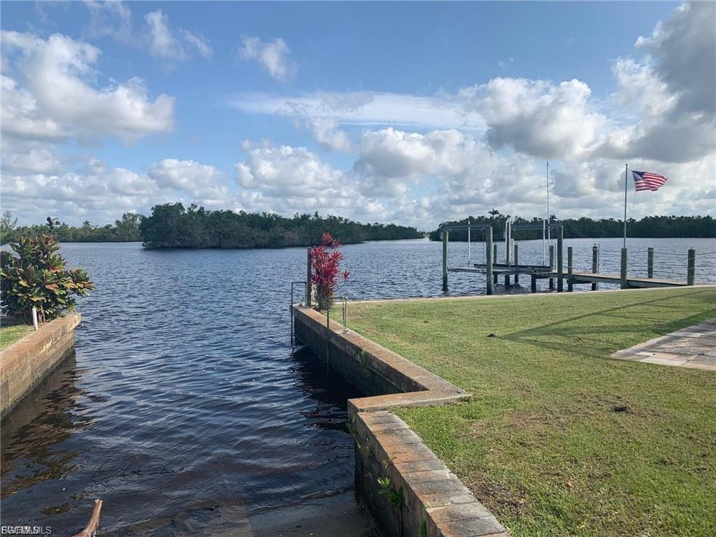 4919 E Riverside Dr Property Photo 2