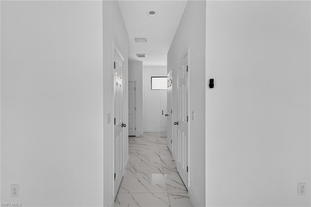 208 Genoa Ave S Property Photo 21