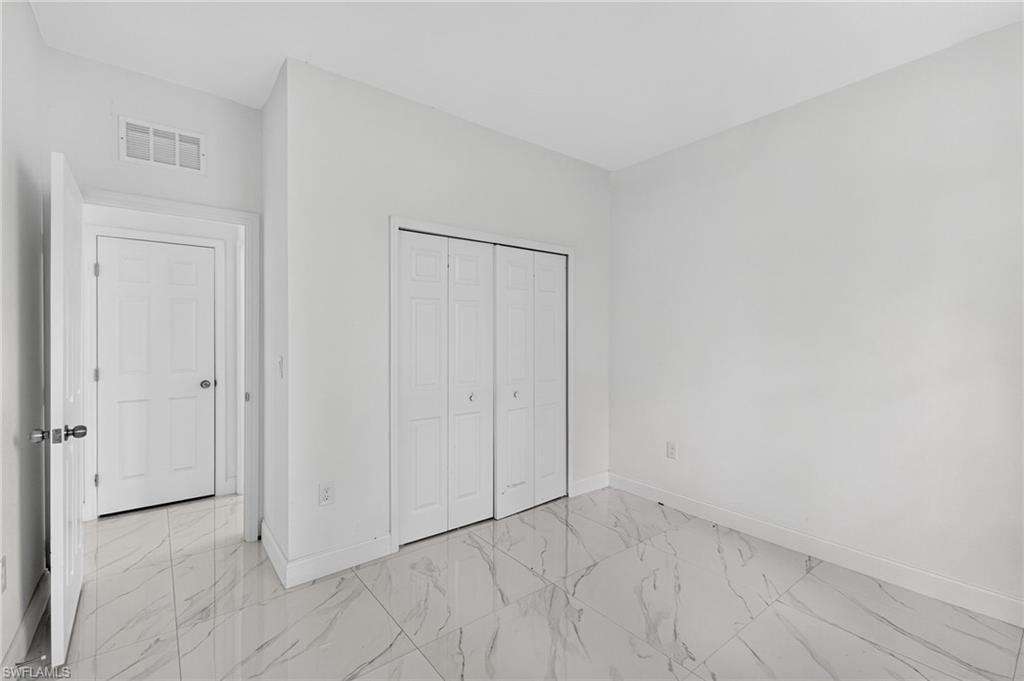 208 Genoa Ave S Property Photo 29