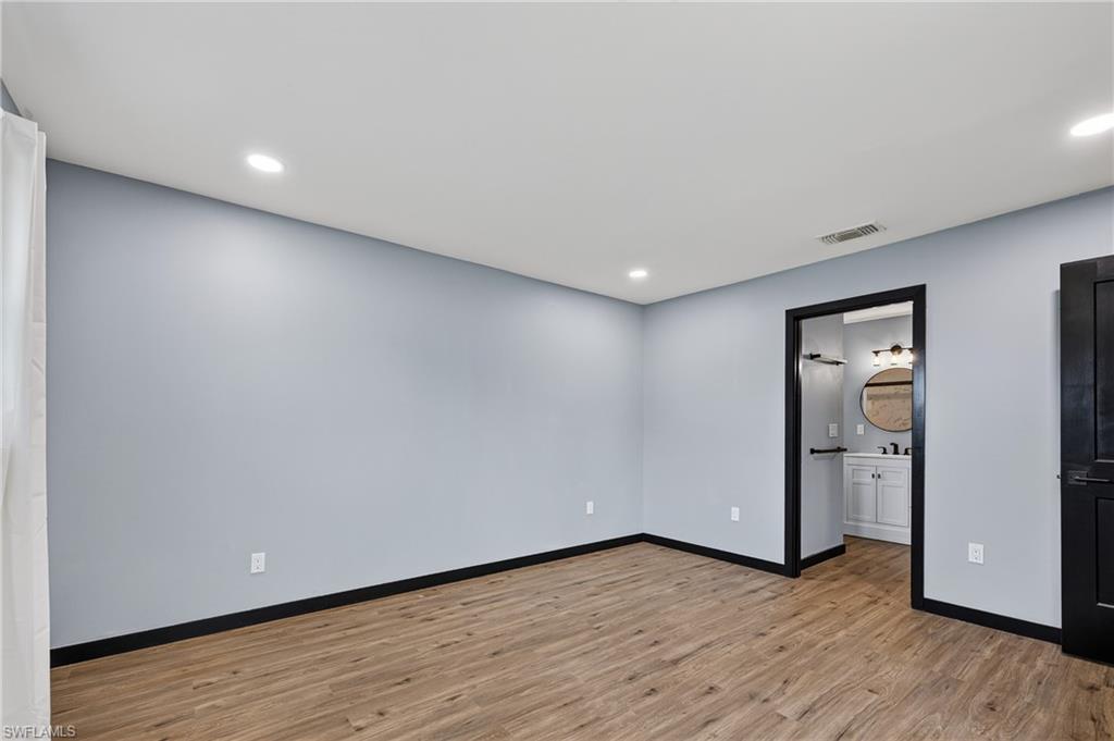 27072 Hillshire Ln Property Photo 17