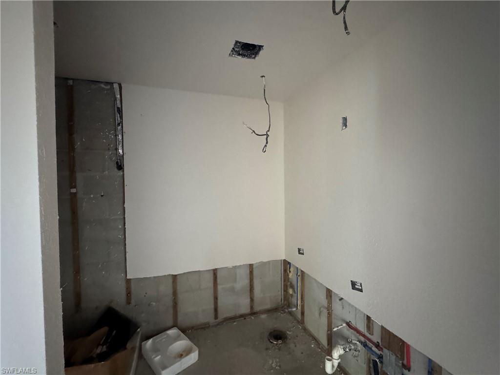 1683 Atlanta Plaza Dr Property Photo 15