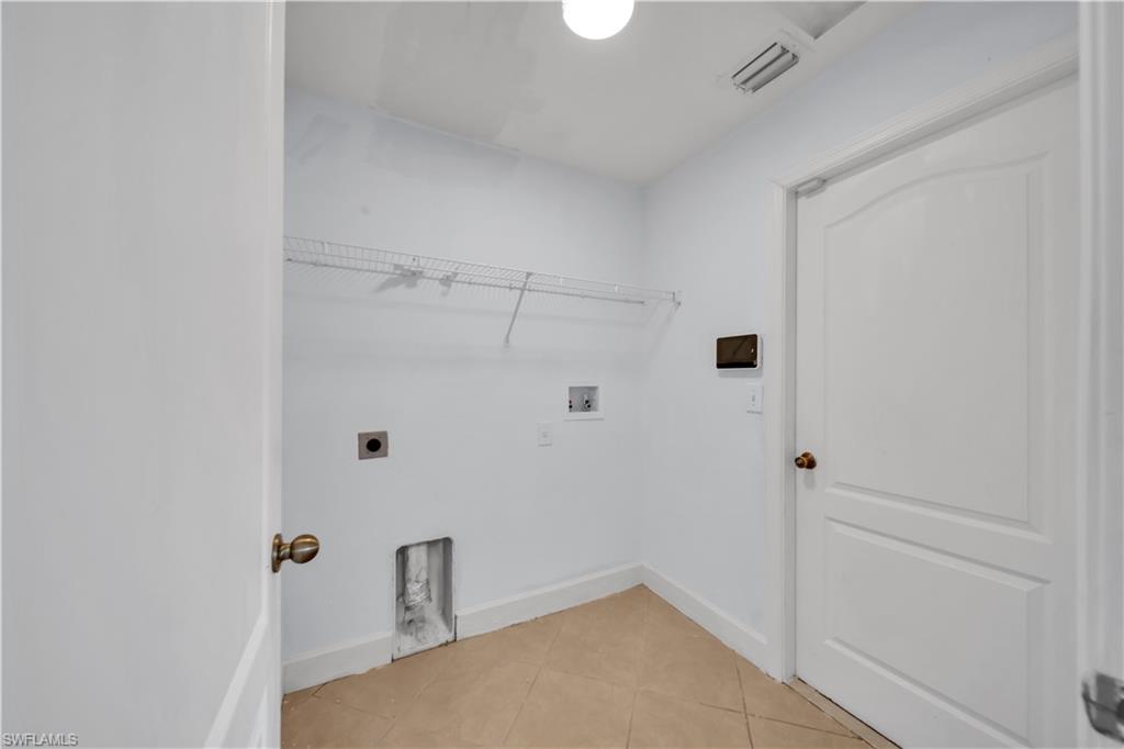 2707 42nd St W Property Photo 32