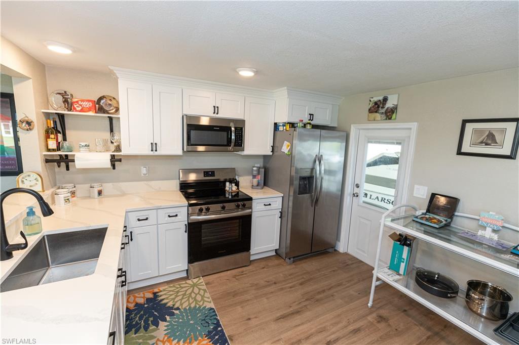 58 Sturbridge Ln Property Photo 2