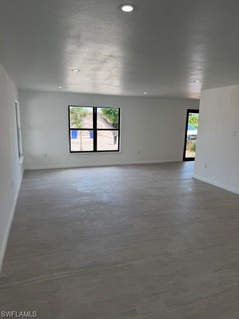 215 Albatross St Property Photo 10