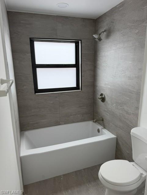 215 Albatross St Property Photo 13