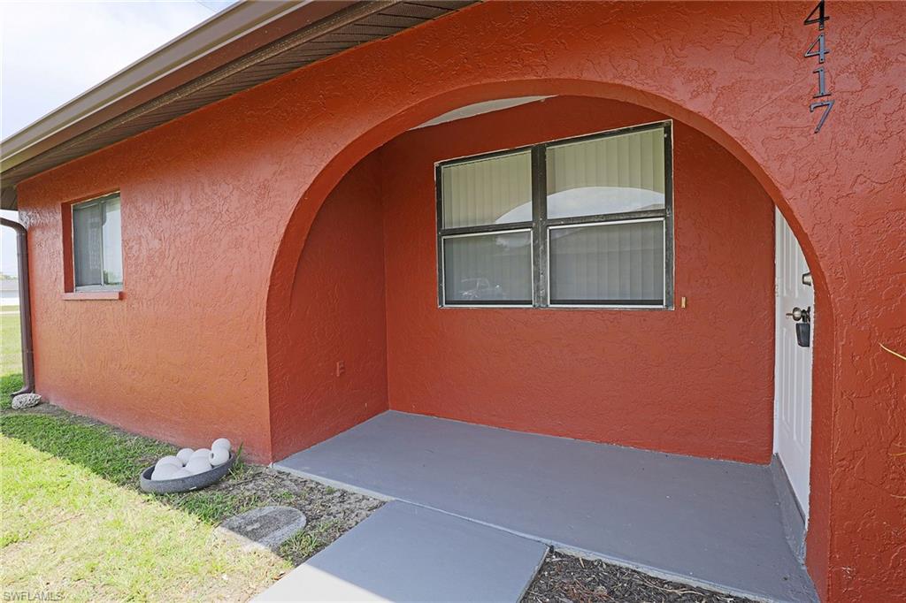 4417 SW Santa Barbara PL Property Photo 1