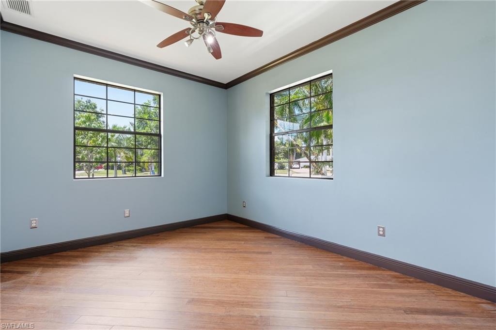 1358 Hopedale Dr Property Photo 33