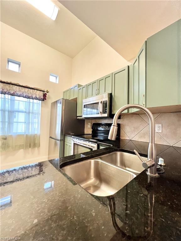 3417 Winkler Ave 602 Property Photo 6