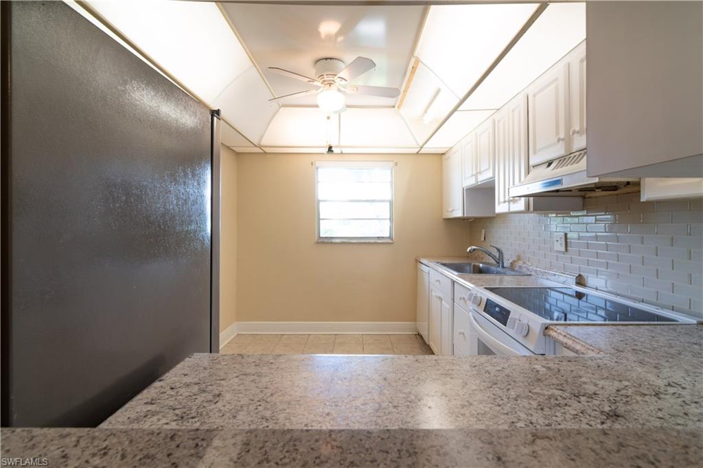 4940 Vincennes St 106 Property Photo 13