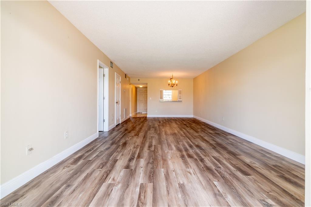 4940 Vincennes St 106 Property Photo 14