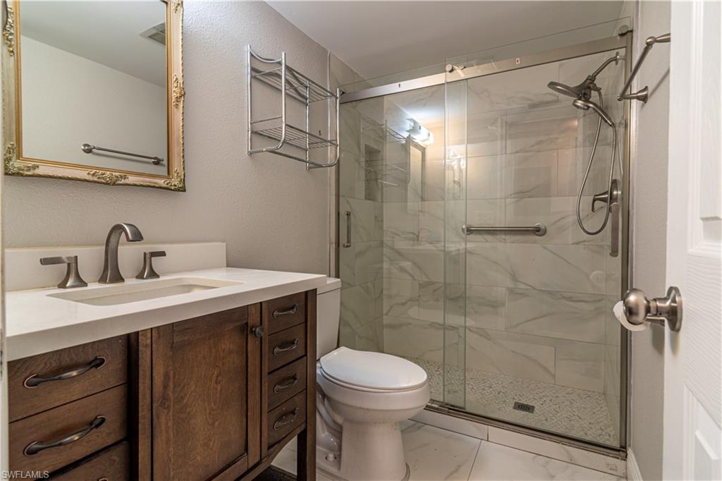 4940 Vincennes St 106 Property Photo 23