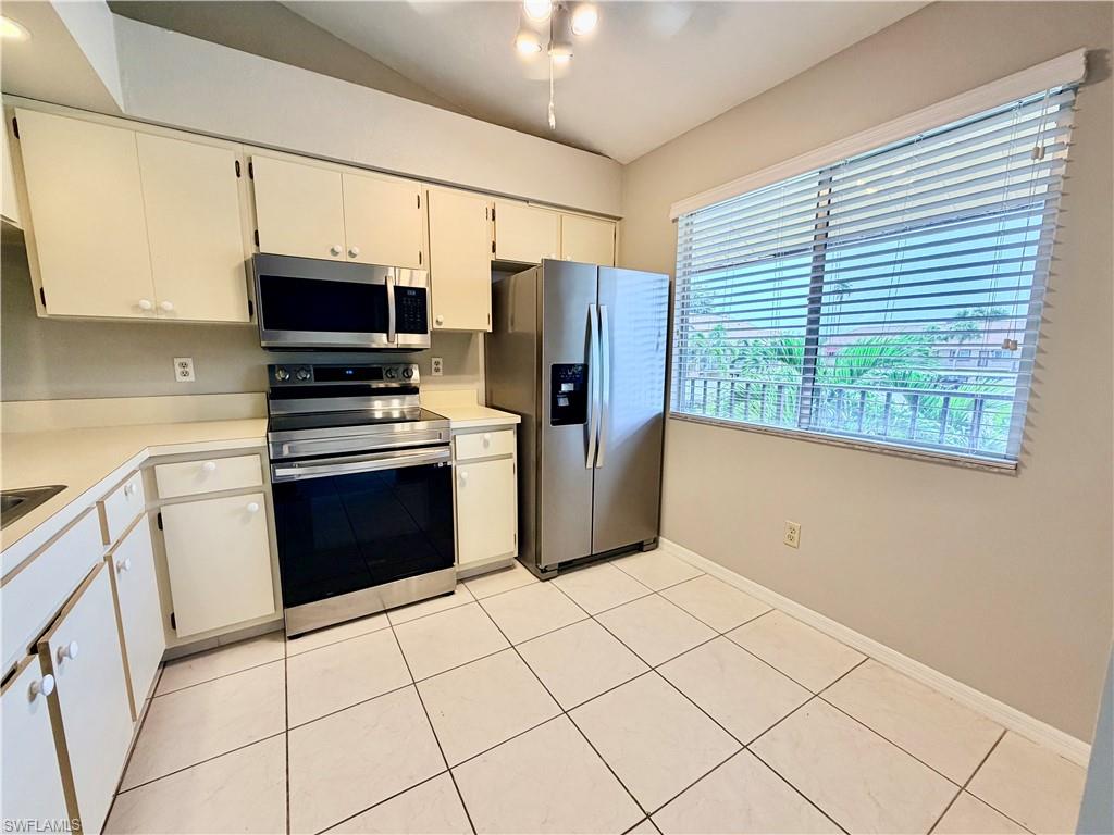 13076 Cross Creek Ct 408 Property Photo 5