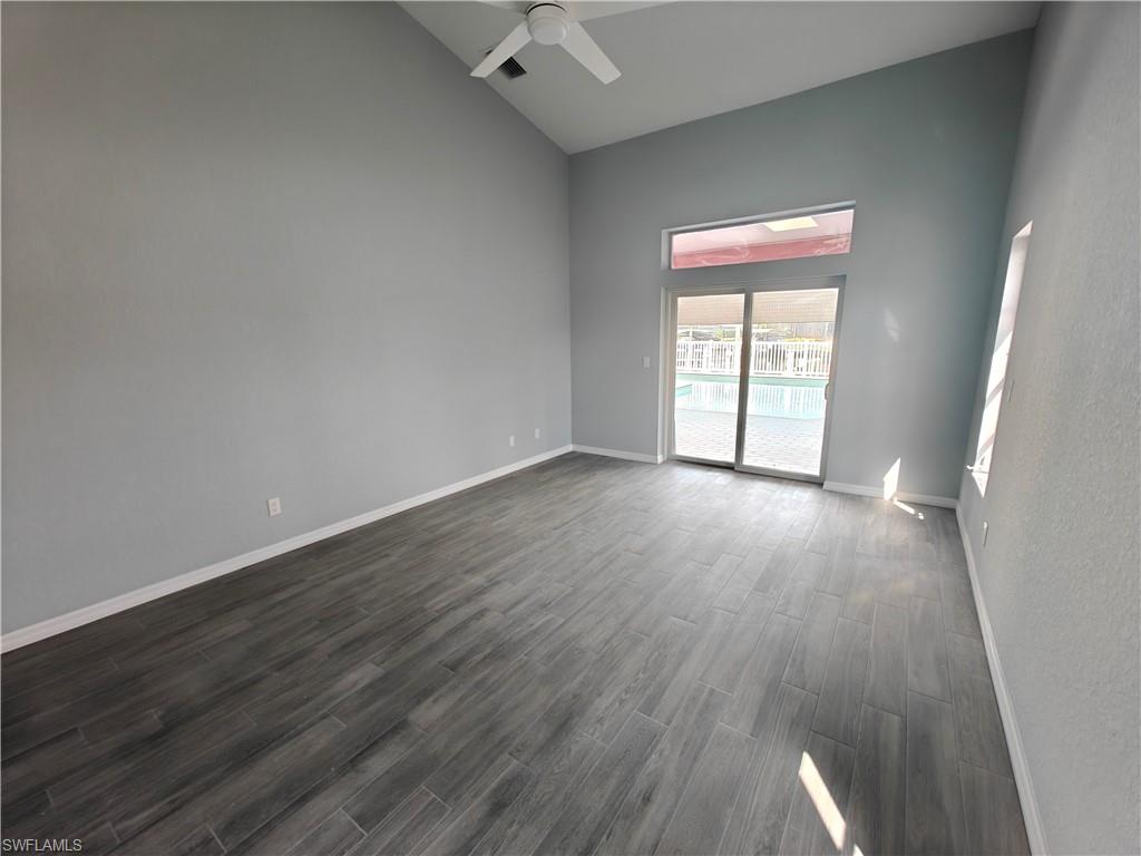 2105 Sw 53rd Ter Property Photo 13