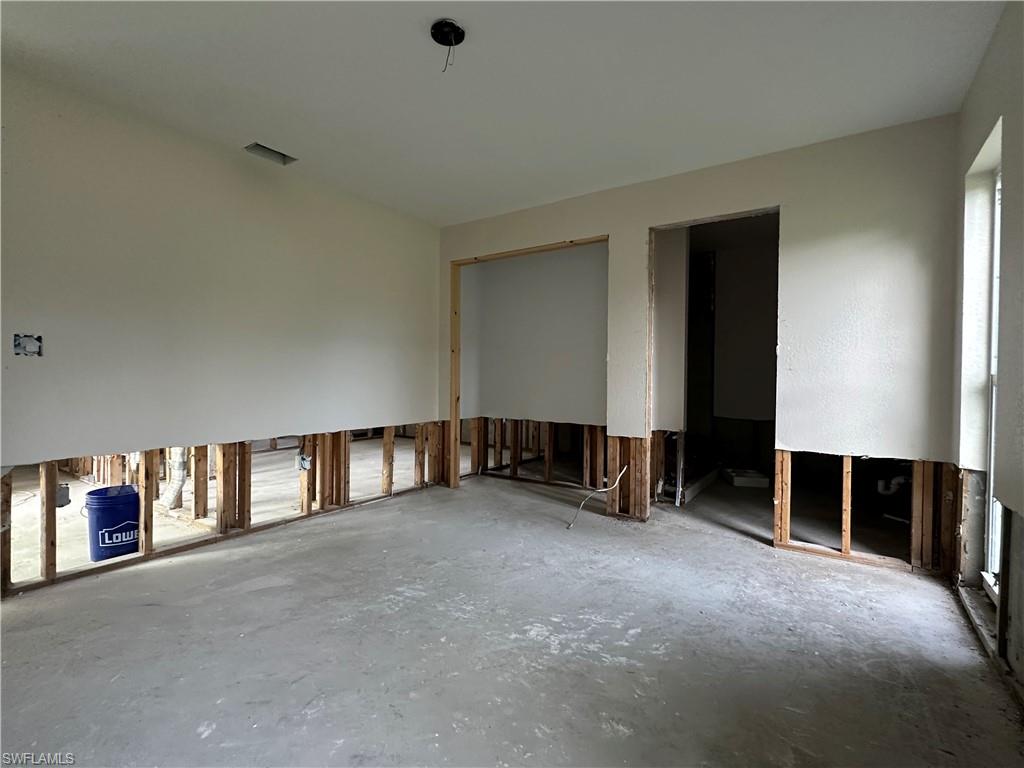 1653 Atlanta Plaza Dr Property Photo 5