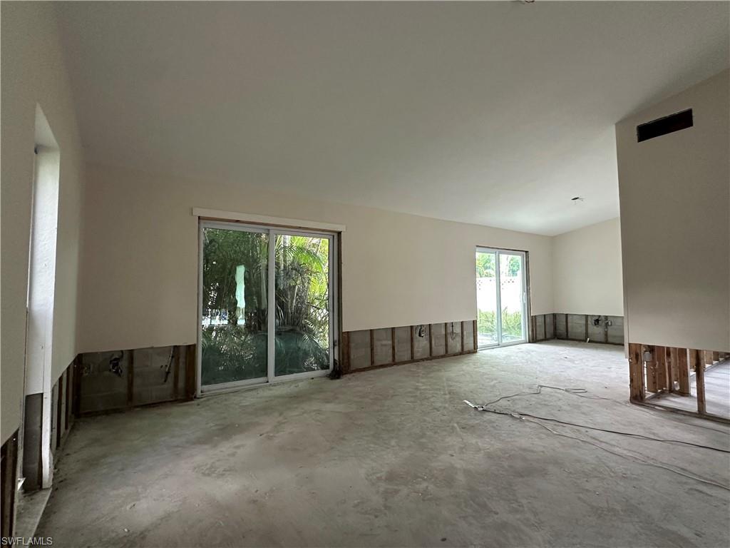 1653 Atlanta Plaza Dr Property Photo 7