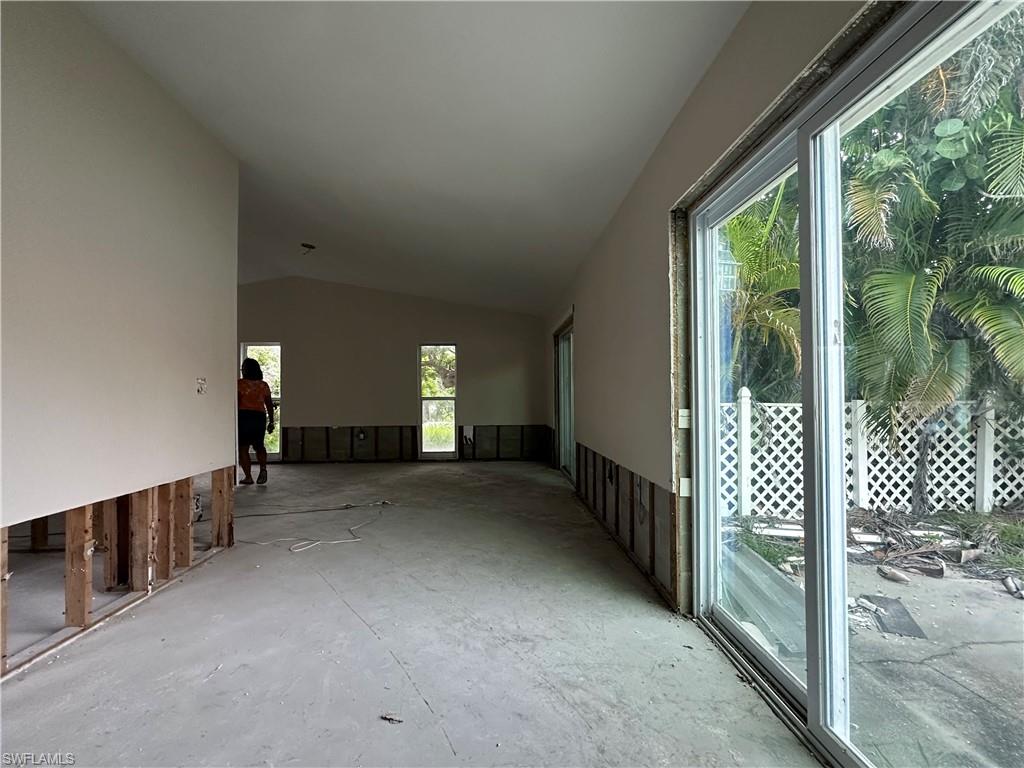 1653 Atlanta Plaza Dr Property Photo 9