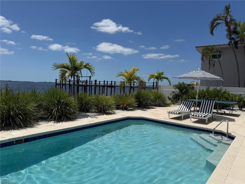 656 Coral Dr Property Photo 5