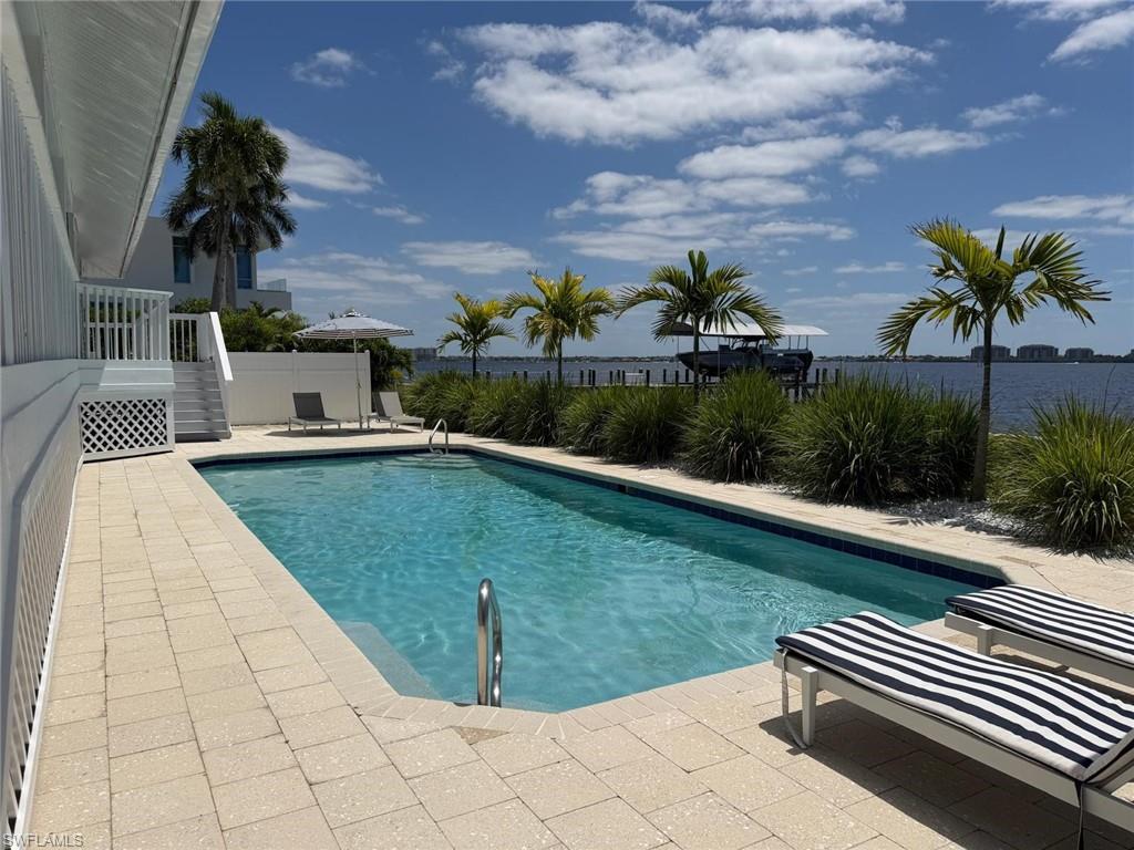 656 Coral Dr Property Photo 6