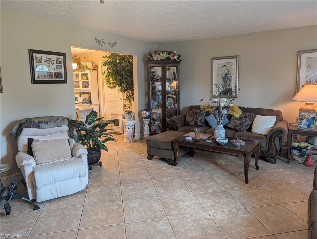 2324 Caladium Rd Property Photo 4