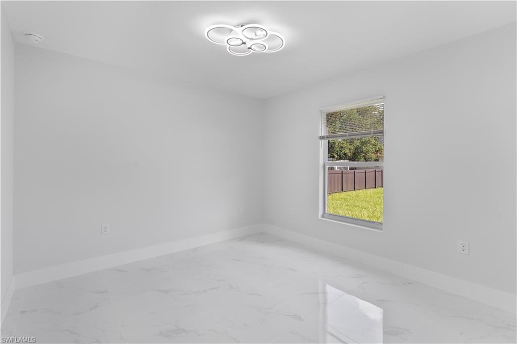 413 Eisenhower Blvd Property Photo 13
