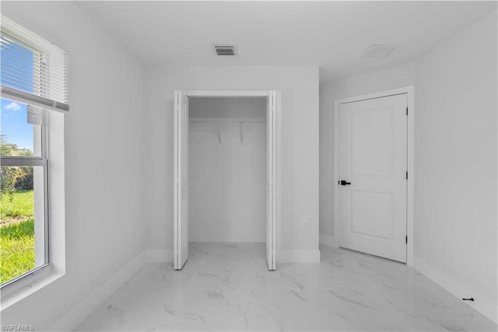413 Eisenhower Blvd Property Photo 14