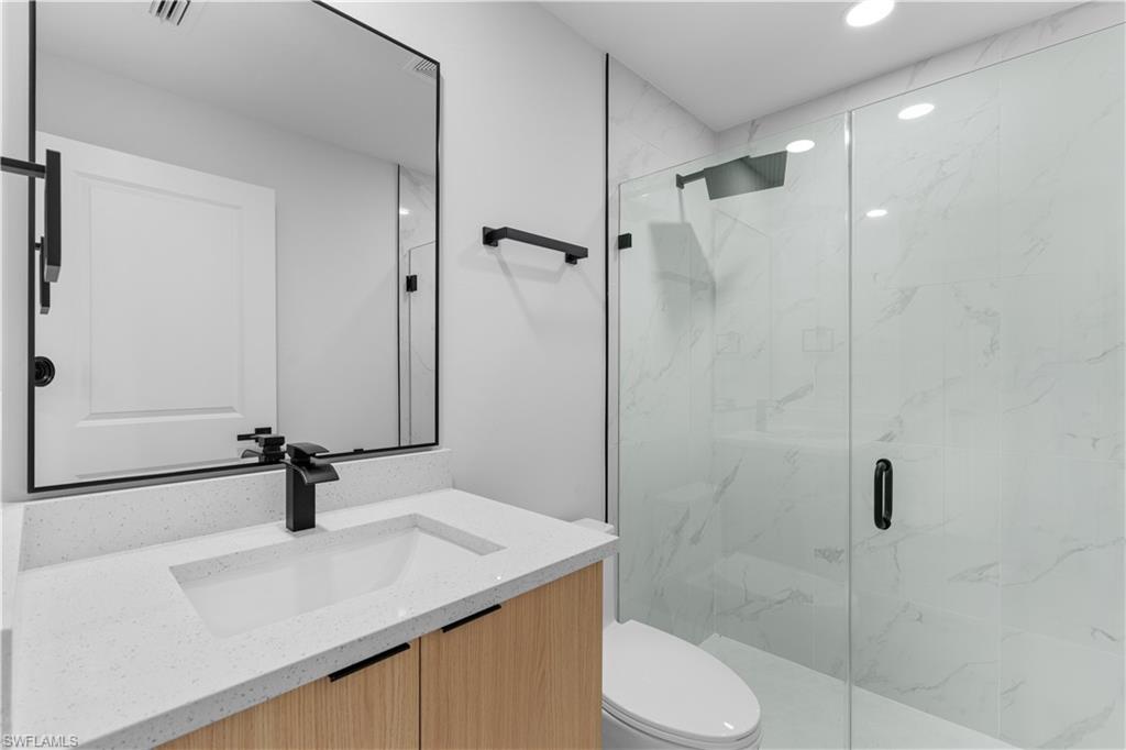 413 Eisenhower Blvd Property Photo 15