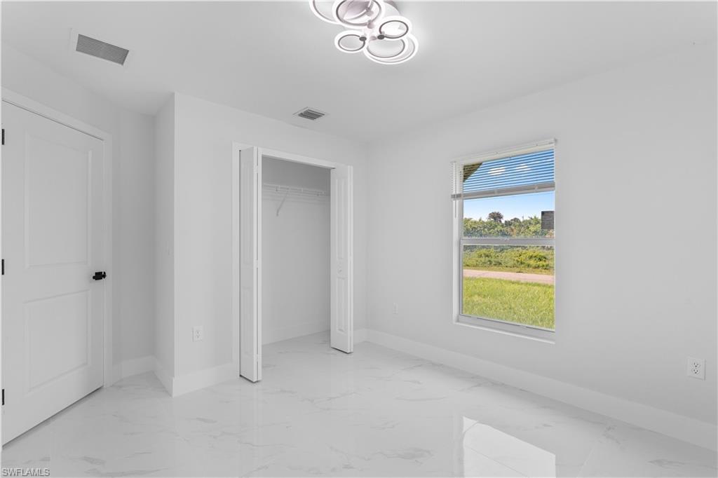 413 Eisenhower Blvd Property Photo 17