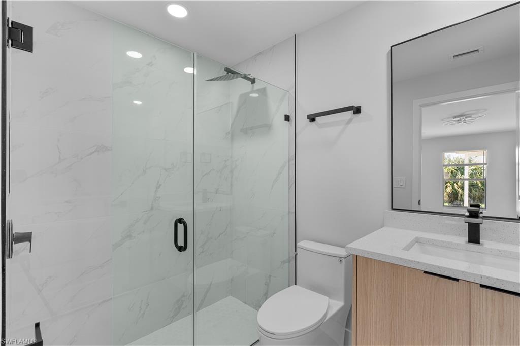 413 Eisenhower Blvd Property Photo 22