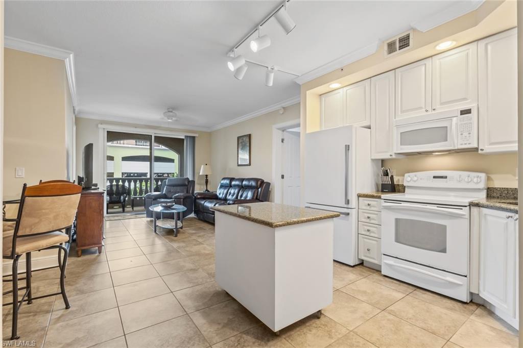 2825 Palm Beach Blvd 203 Property Photo 11