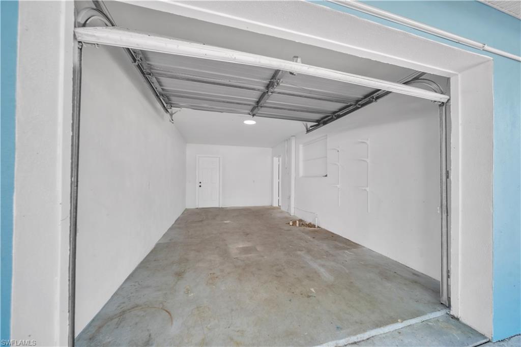 139 E Lake Dr Property Photo 10