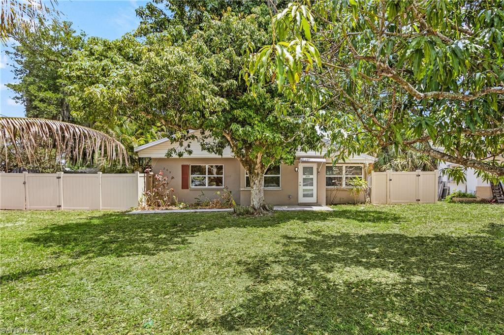 209 Kingston DR Property Photo 1