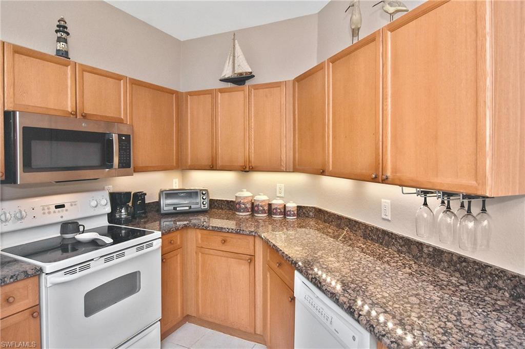 10021 Lake Cove Dr 101 Property Photo 28