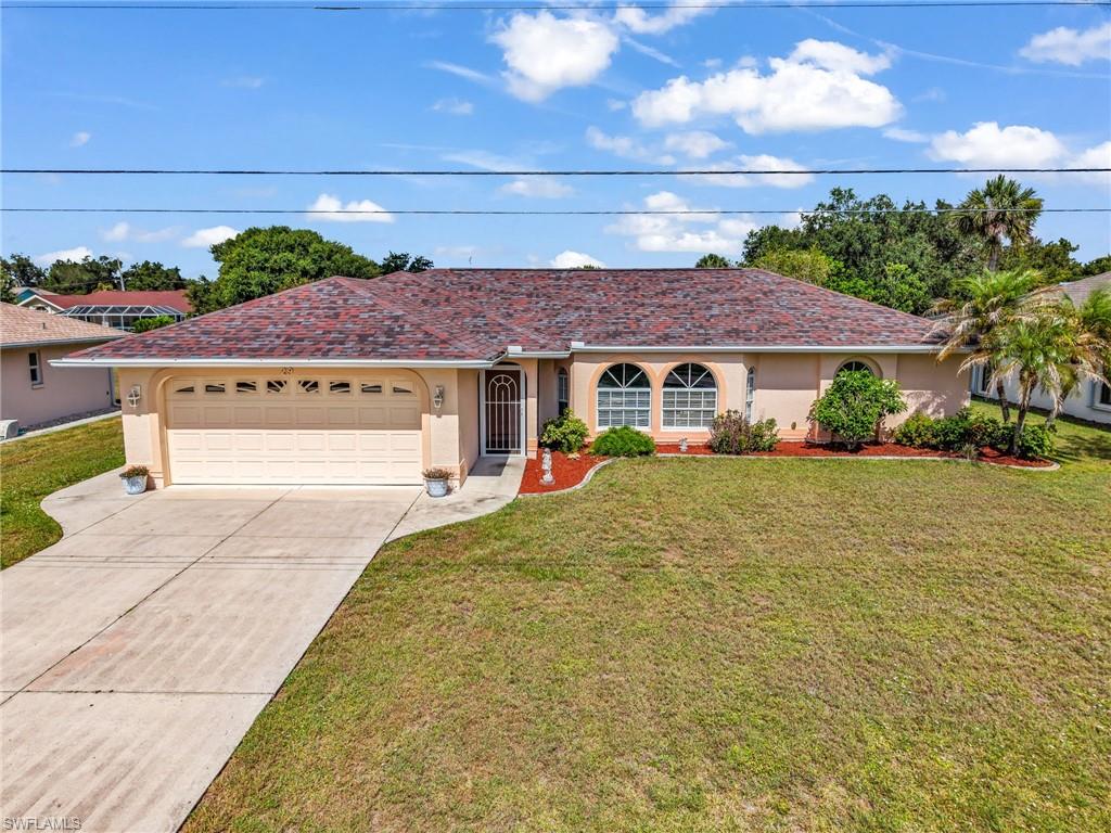 29 Seasons Dr Property Photo 3