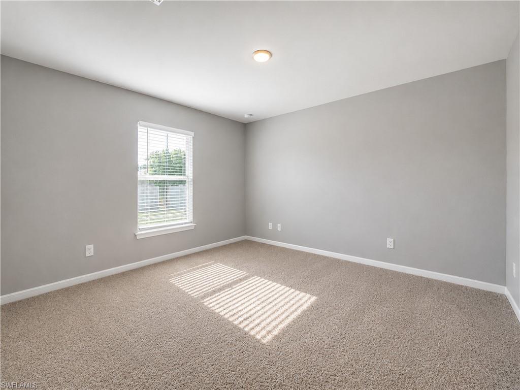 2728 Ne 5th Pl Property Photo 13