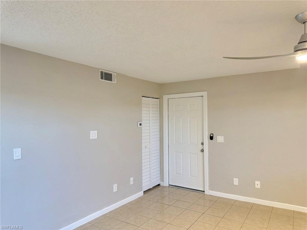 5751 Foxlake Dr A Property Photo 10