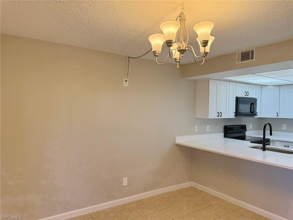 5751 Foxlake Dr A Property Photo 12