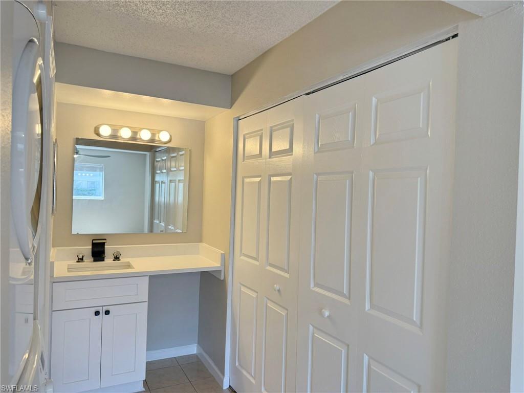 5751 Foxlake Dr A Property Photo 23