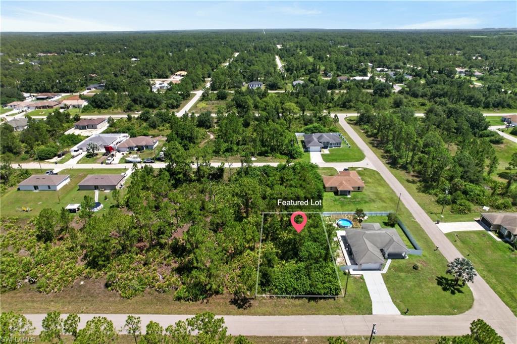 1141 Cove St E Property Photo 2