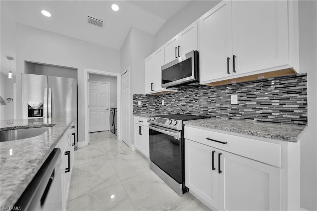 3095 Nw 4th Pl Property Photo 12