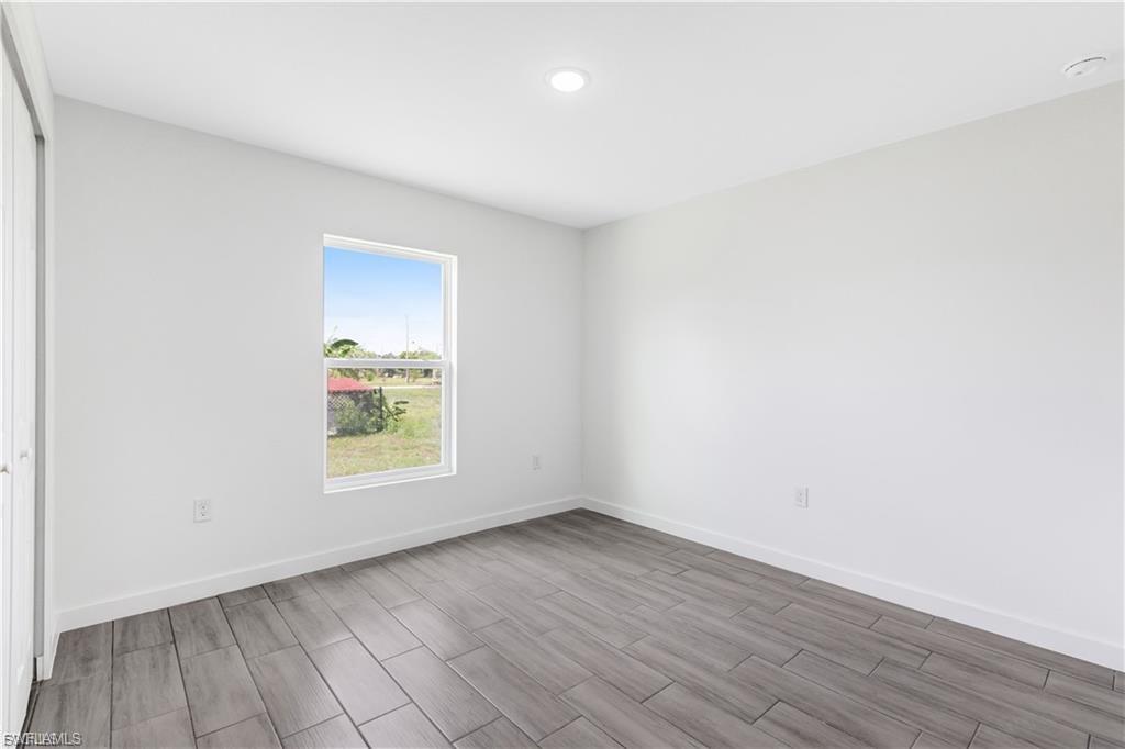 1242 Echard St E Property Photo 8