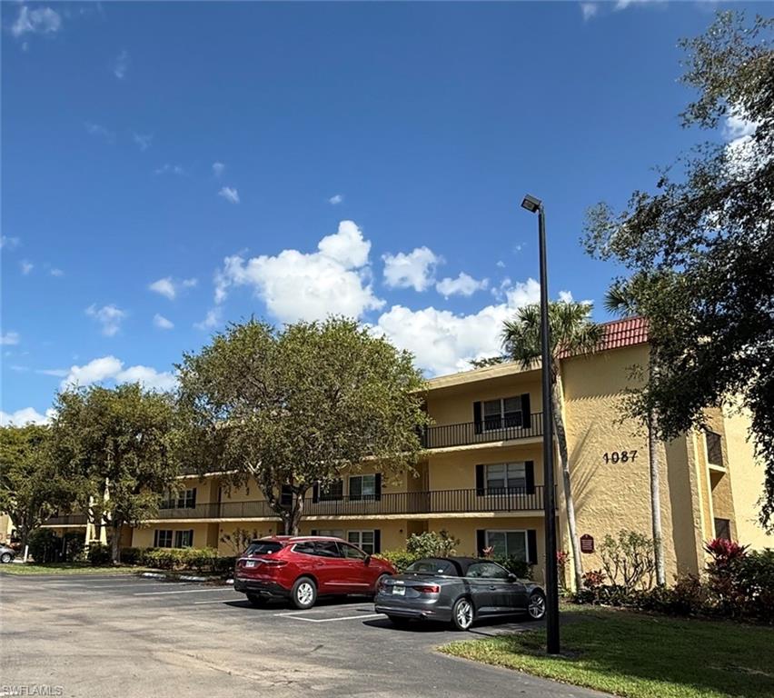 1087 Forest Lakes DR 306 Property Photo 1