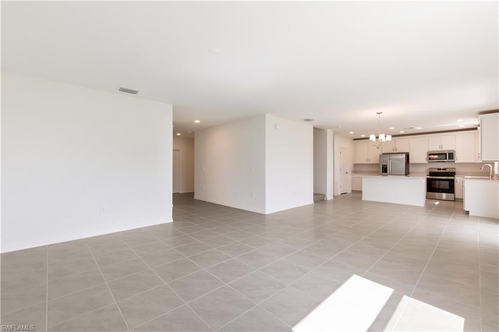 266 Lakeside Breeze Way Property Photo 3