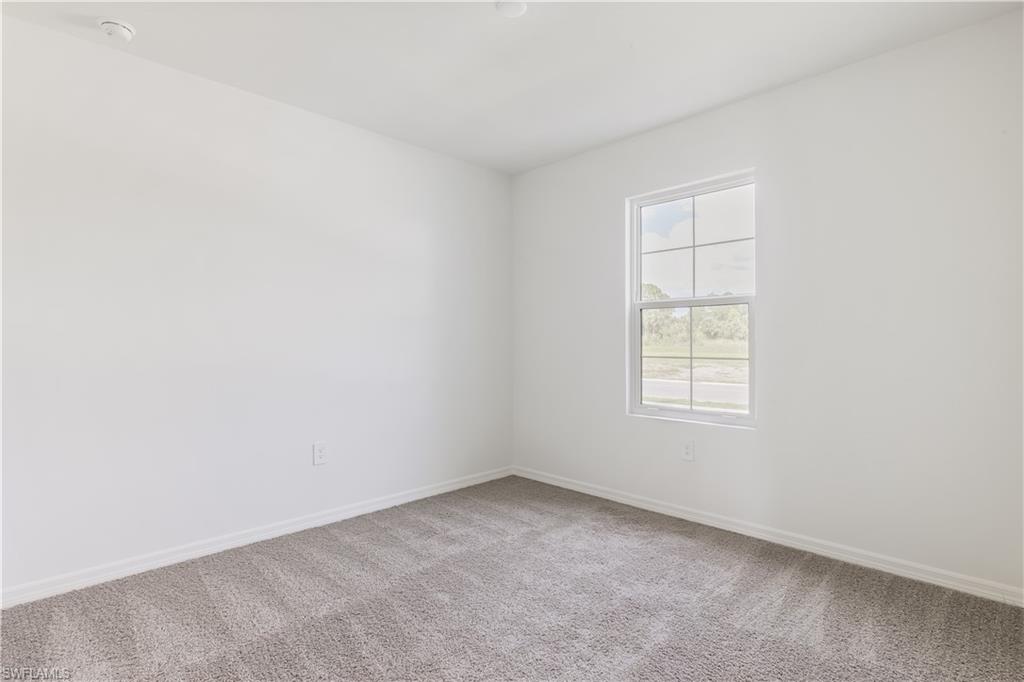 266 Lakeside Breeze Way Property Photo 12