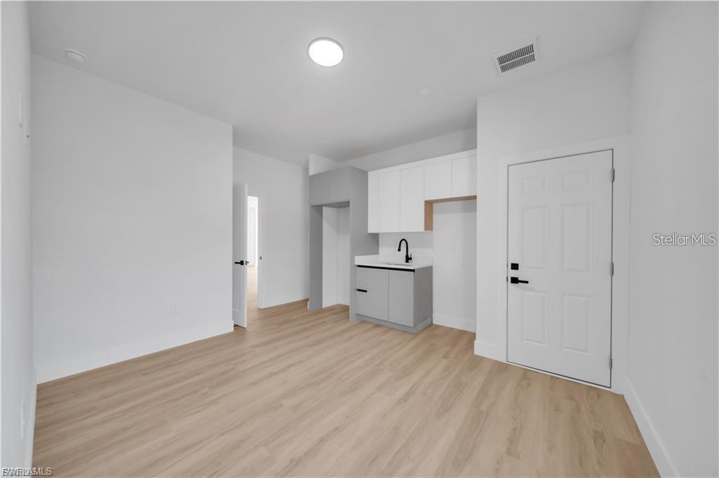 3126 Belleville Ter Property Photo 23