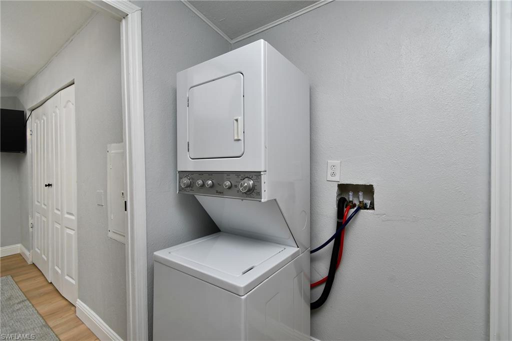 22950 Tinas Ln Property Photo 14