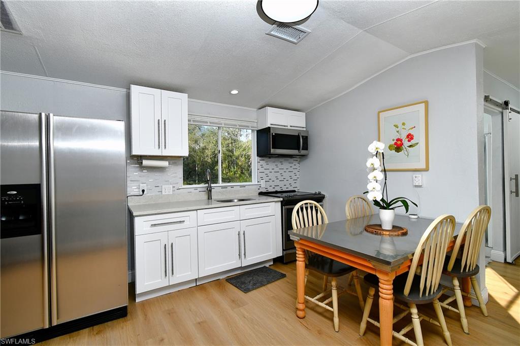 22950 Tinas Ln Property Photo 19