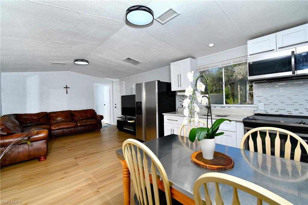 22950 Tinas Ln Property Photo 21