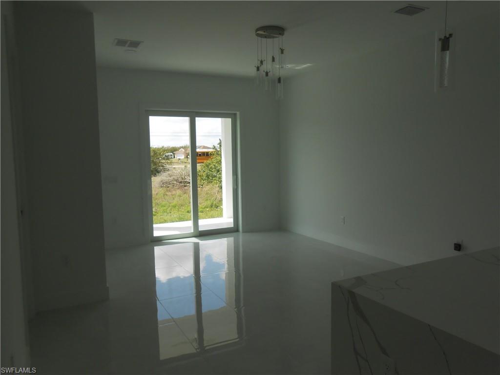 320 Poplar St Property Photo 12