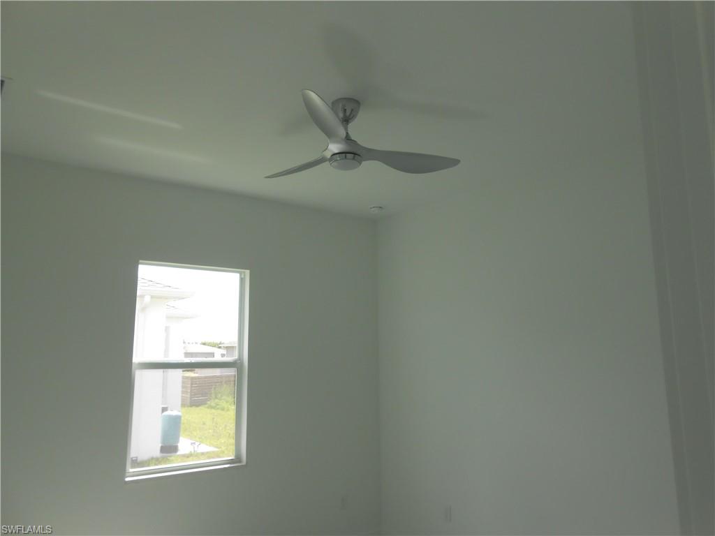 320 Poplar St Property Photo 13